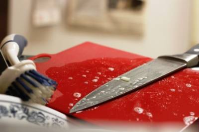 This is a picture I took of what to use when cleaning your knife and cutting board.